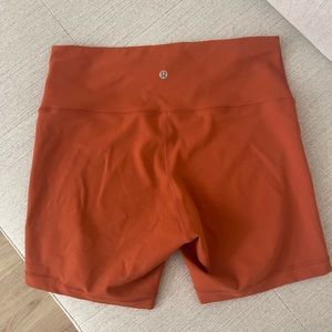 Wunder Train High-Rise Short 6” - Canyon Orange - Size 12
